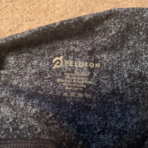 Peloton Cadence Capri legging - Women’s Size S - Picture 4 of 6